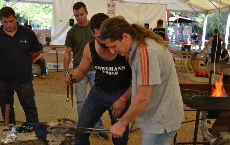 Az Aggteleki Nemzeti Park igazgatója, Veress Balázs az üllő mögött