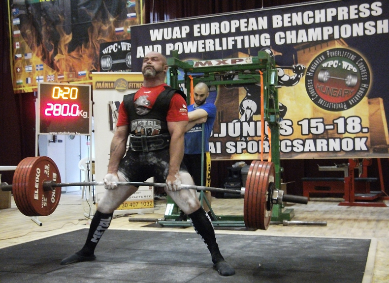 Ehhez képest az üllő emelgetése tényleg apróság...