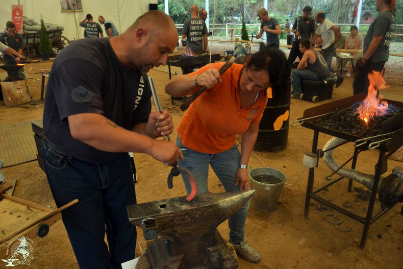 Ernő és Mónika a 2014-es Nemzetközi Patkolókovács Verseny Hétköznapi Hősök versenyszámában is erős párost alkottak.